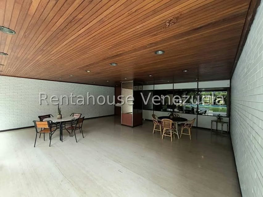 Apartamento (1 Nivel) en Venta en Altamira, Distrito Metropolitano - 2