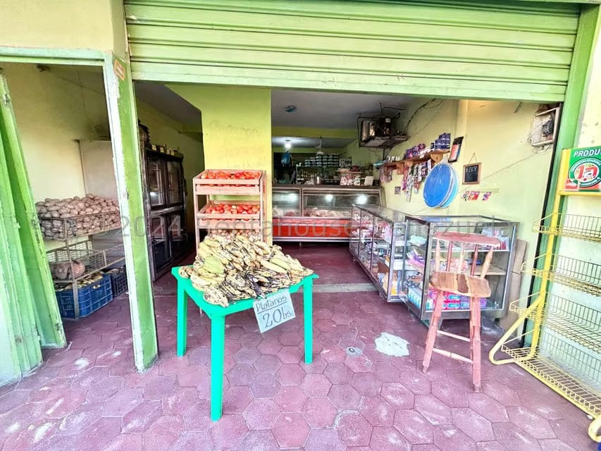 Comercial (Edificio) en Venta en Zona Oeste, Lara - 2
