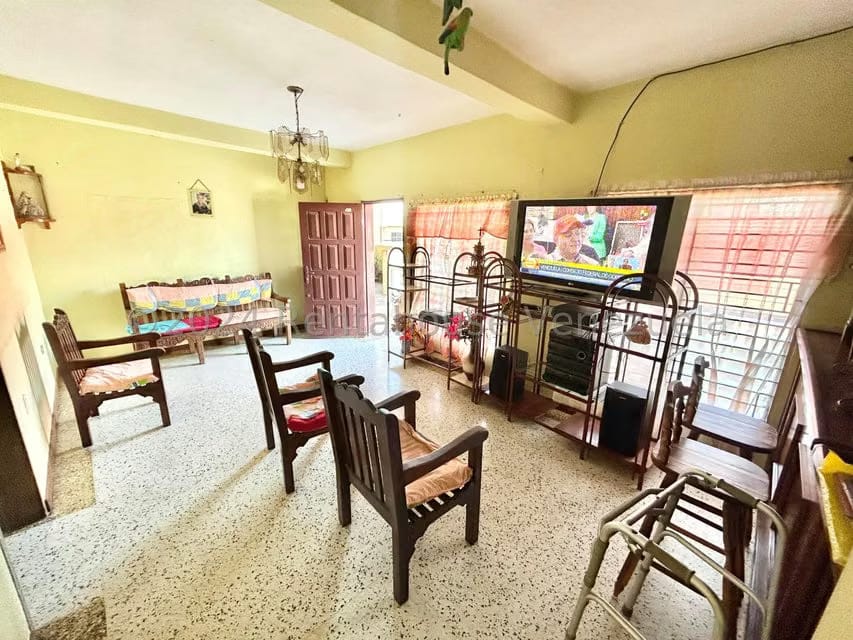 Comercial (Edificio) en Venta en Zona Oeste, Lara - 14