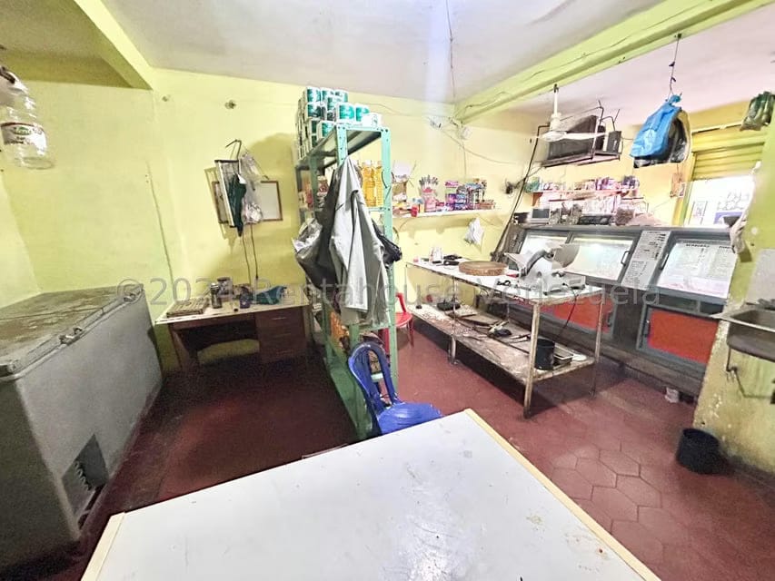 Comercial (Edificio) en Venta en Zona Oeste, Lara - 3