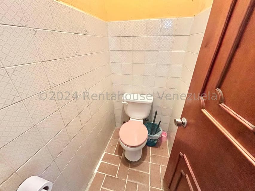 Comercial (Edificio) en Venta en Zona Oeste, Lara - 28
