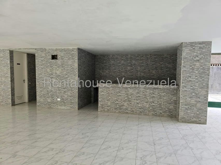 Apartamento (1 Nivel) en Venta en Los Dos Caminos, Distrito Metropolitano - 17