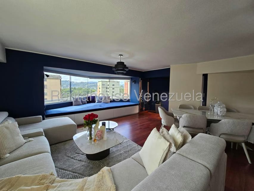 Apartamento (1 Nivel) en Venta en Los Dos Caminos, Distrito Metropolitano - 3