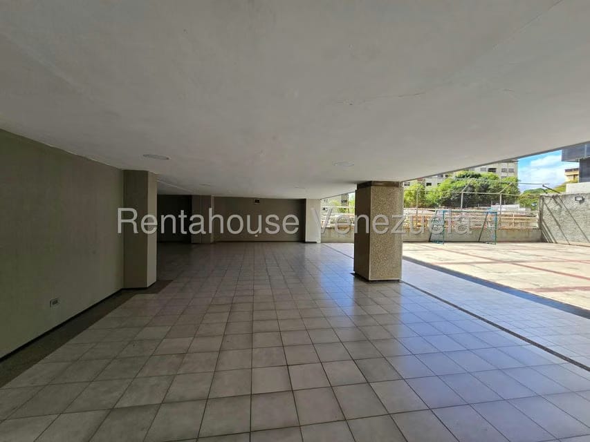 Apartamento (1 Nivel) en Venta en Los Dos Caminos, Distrito Metropolitano - 21