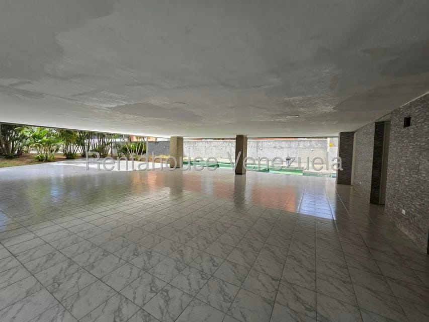 Apartamento (1 Nivel) en Venta en Los Dos Caminos, Distrito Metropolitano - 24