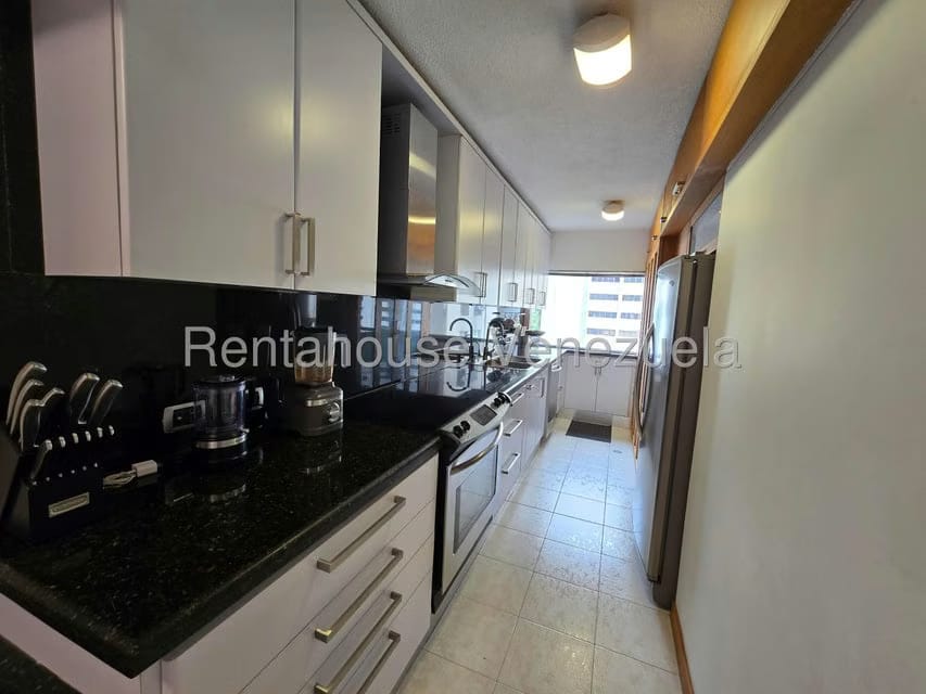 Apartamento (1 Nivel) en Venta en Los Dos Caminos, Distrito Metropolitano - 5