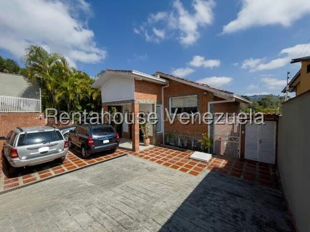 Casa (Multipes Niveles) en Venta en Lomas del Halcon, Distrito Metropolitano - 3