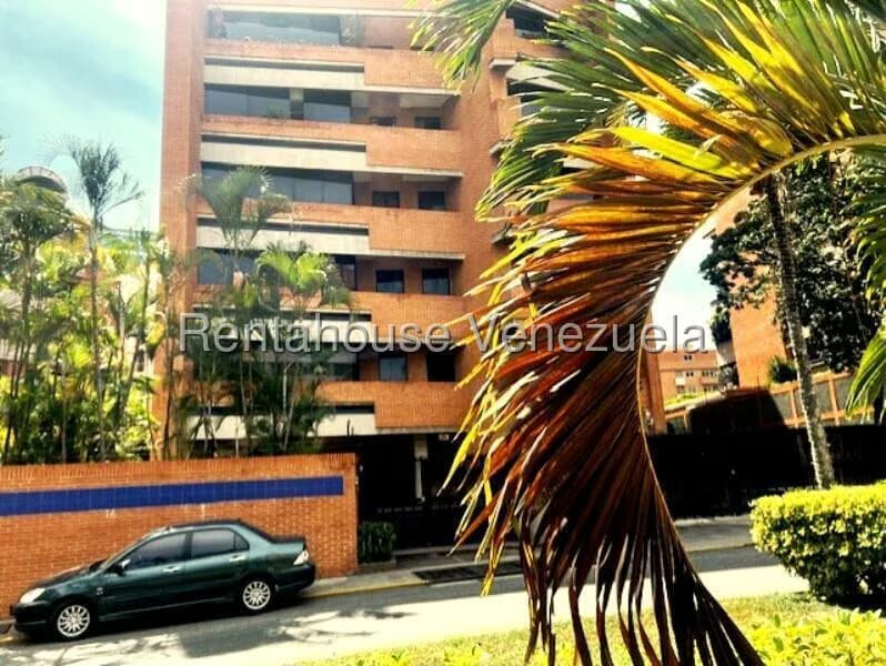 Apartamento (Duplex) en Alquiler en Campo Alegre, Distrito Metropolitano