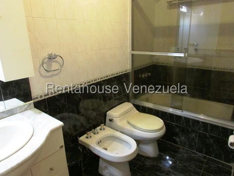 Apartamento (Duplex) en Alquiler en Campo Alegre, Distrito Metropolitano - 13