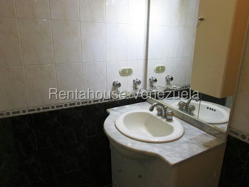 Apartamento (Duplex) en Alquiler en Campo Alegre, Distrito Metropolitano - 14