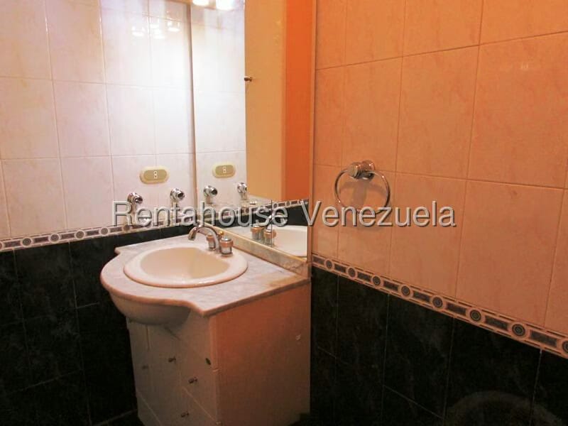 Apartamento (Duplex) en Alquiler en Campo Alegre, Distrito Metropolitano - 15