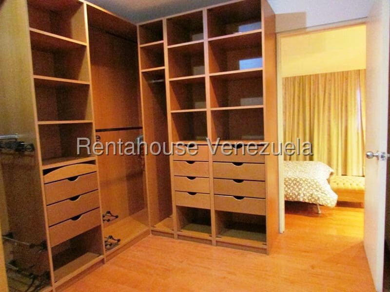 Apartamento (Duplex) en Alquiler en Campo Alegre, Distrito Metropolitano - 24