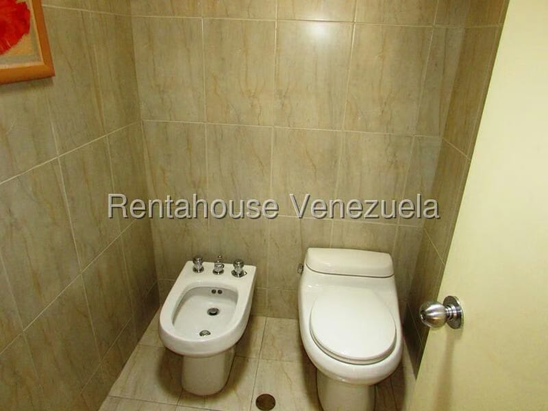 Apartamento (Duplex) en Alquiler en Campo Alegre, Distrito Metropolitano - 30