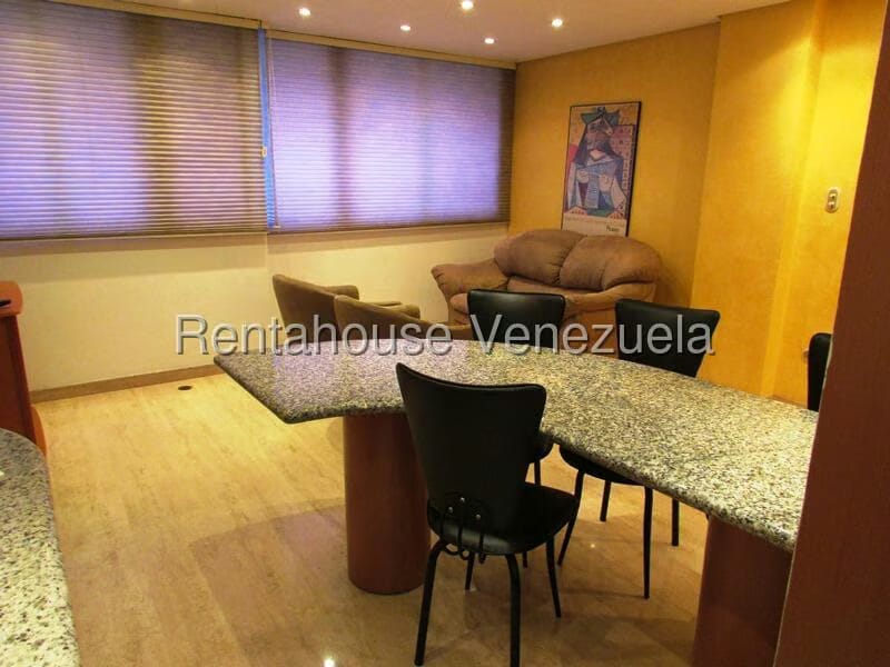Apartamento (Duplex) en Alquiler en Campo Alegre, Distrito Metropolitano - 5