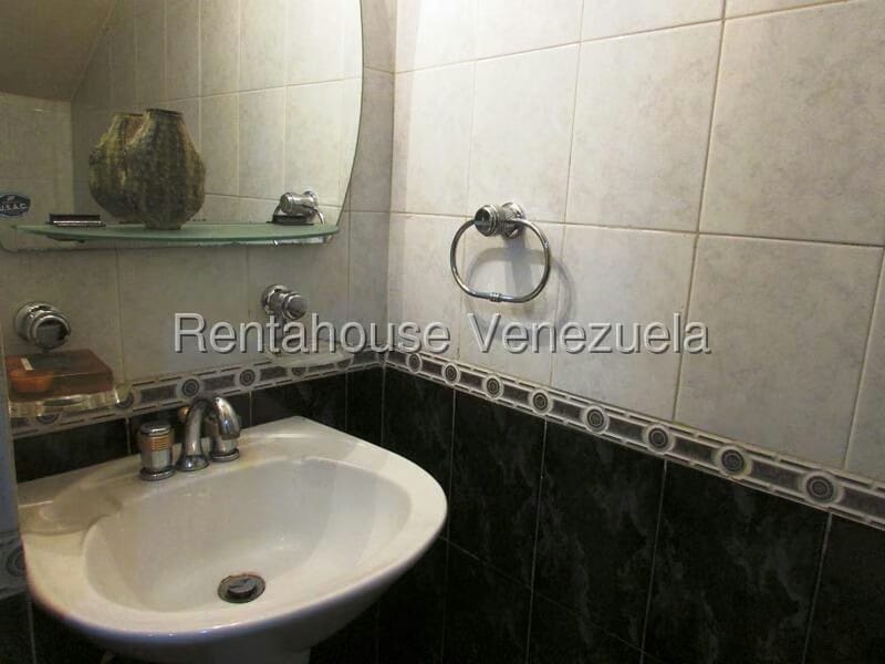 Apartamento (Duplex) en Alquiler en Campo Alegre, Distrito Metropolitano - 7