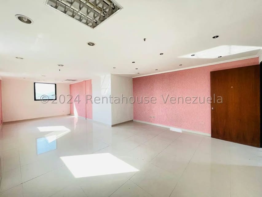 Comercial (Oficina) en Alquiler en Avenida Bolivar, Aragua - 4
