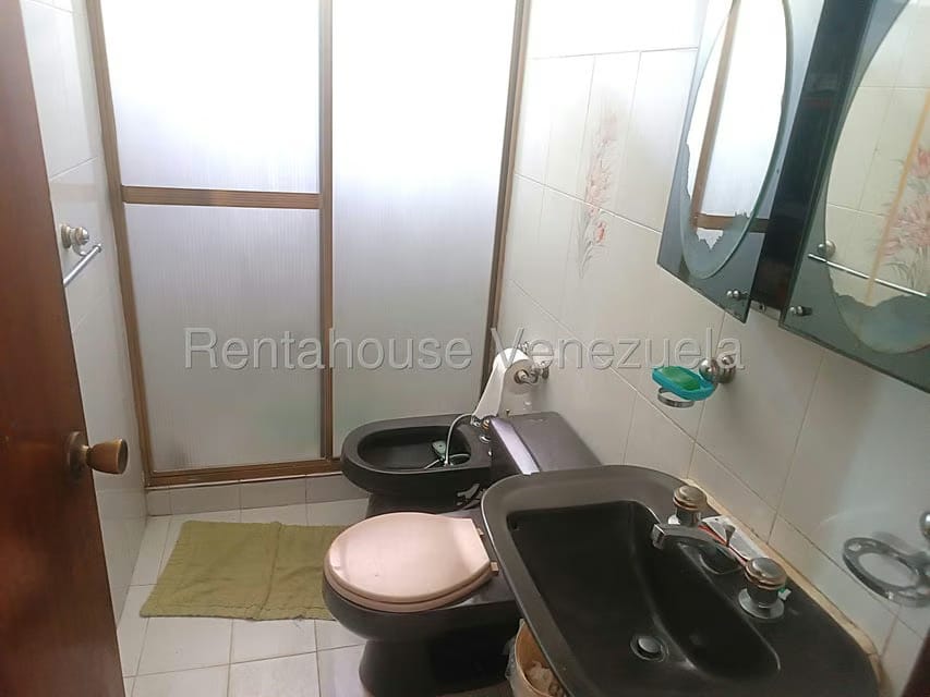 Casa (Multipes Niveles) en Venta en Macaracuay, Distrito Metropolitano - 12