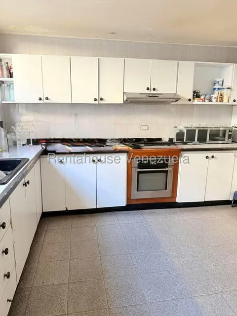 Casa (Multipes Niveles) en Venta en Macaracuay, Distrito Metropolitano - 5