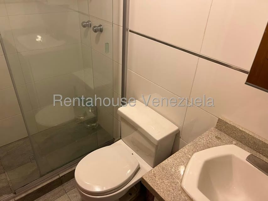 Apartamento (1 Nivel) en Alquiler en Los Campitos, Distrito Metropolitano - 17