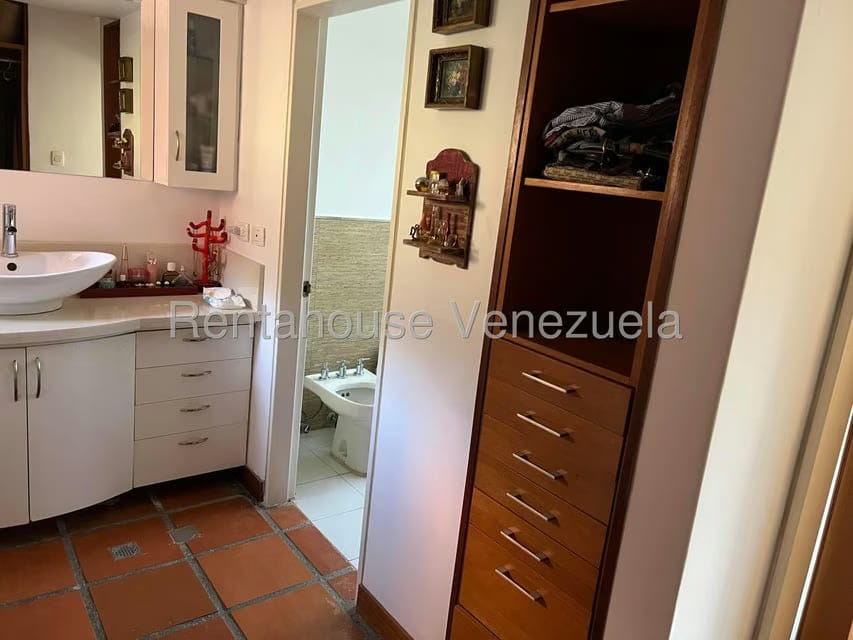 Apartamento (1 Nivel) en Alquiler en Los Campitos, Distrito Metropolitano - 21