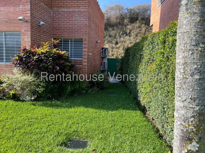 Apartamento (1 Nivel) en Alquiler en Los Campitos, Distrito Metropolitano - 35