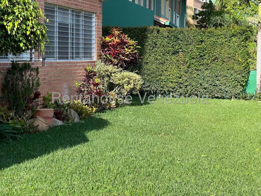 Apartamento (1 Nivel) en Alquiler en Los Campitos, Distrito Metropolitano - 36