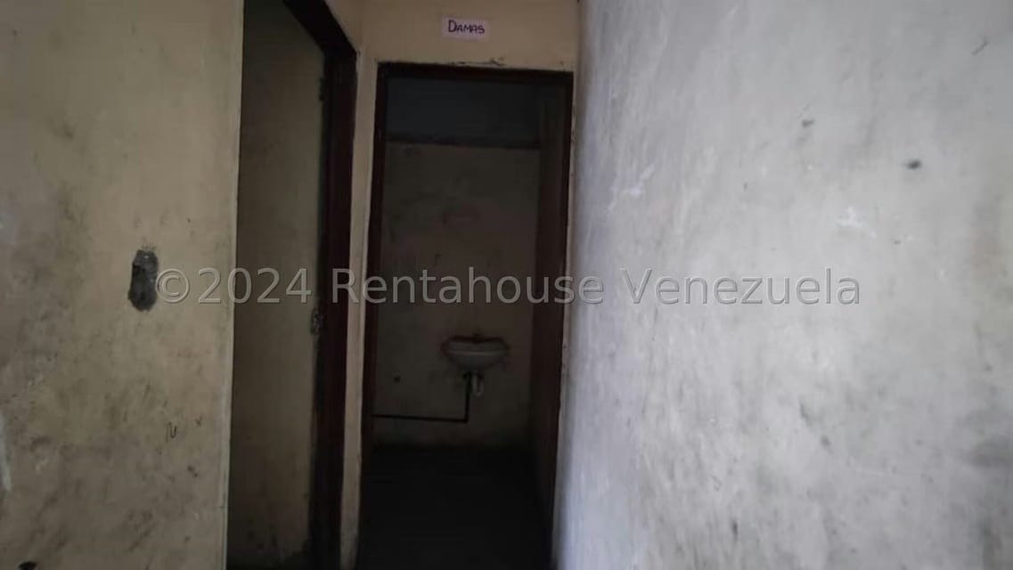 Comercial (Local Comercial) en Alquiler en Centro, Lara - 14