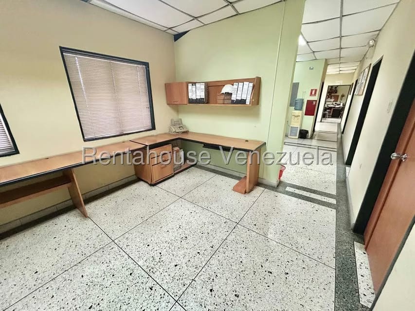 Comercial (Galpon - Deposito) en Venta en Zona Industrial 2, Lara - 19