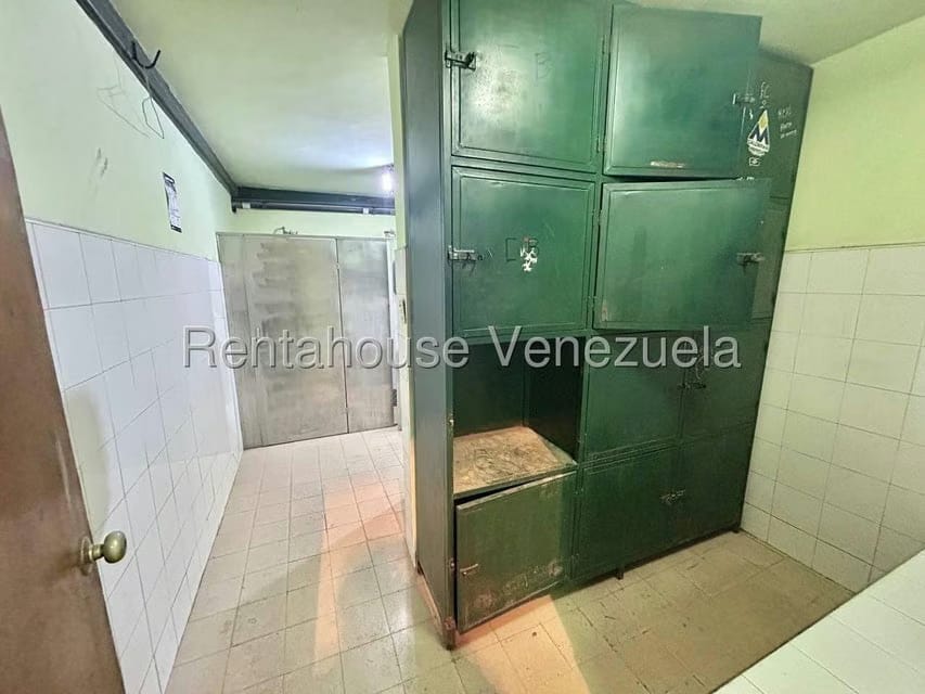 Comercial (Galpon - Deposito) en Venta en Zona Industrial 2, Lara - 22