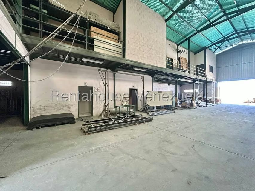 Comercial (Galpon - Deposito) en Venta en Zona Industrial 2, Lara - 41