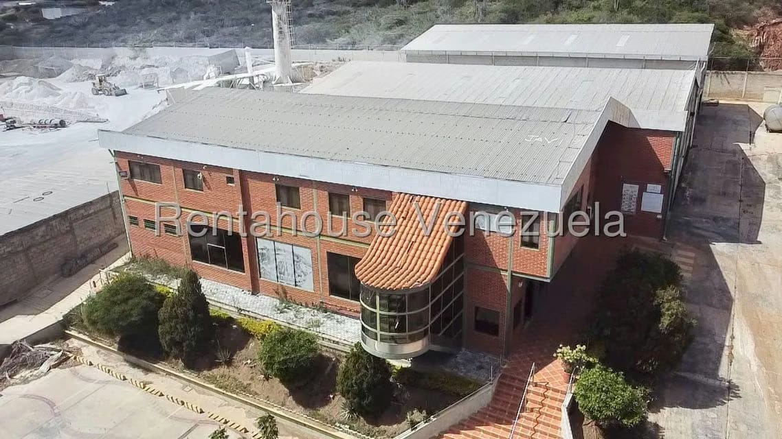 Comercial (Galpon - Deposito) en Venta en Zona Industrial 2, Lara - 55