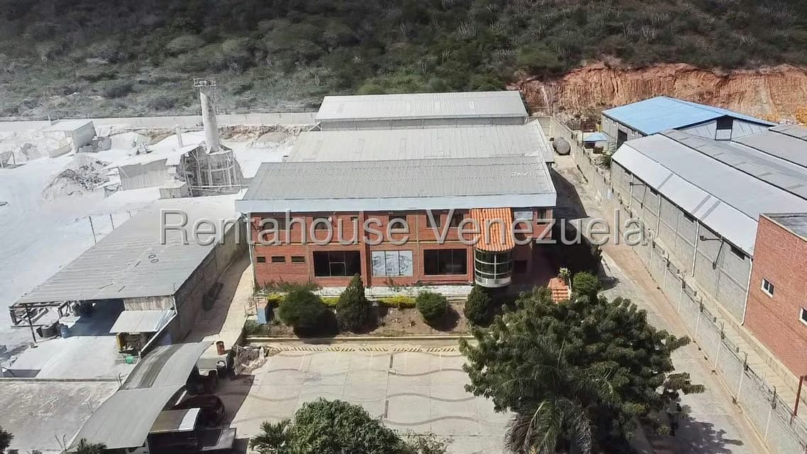 Comercial (Galpon - Deposito) en Venta en Zona Industrial 2, Lara - 8