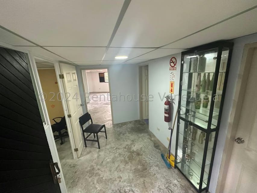 Comercial (Local Comercial) en Alquiler en El Hatillo, Distrito Metropolitano - 4