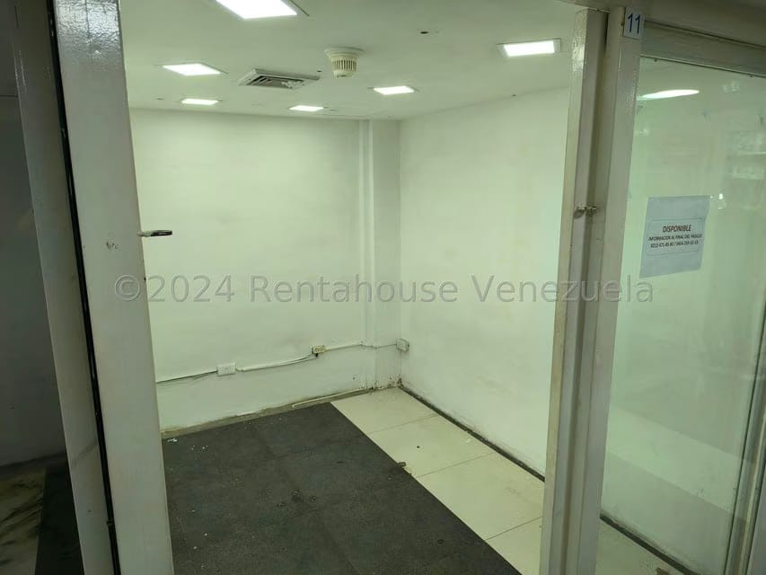 Comercial (Local Comercial) en Alquiler en Parroquia La Candelaria, Distrito Metropolitano - 2