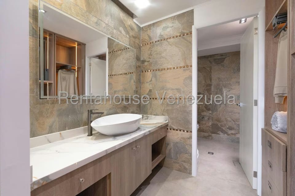 Apartamento (1 Nivel) en Venta en Municipio Carrizal, Miranda - 16