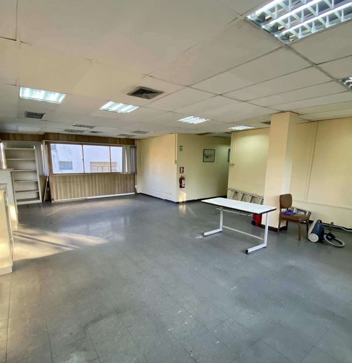 Oficina en Alquiler - Urb. Colinas de Bello Monte - Baruta - Estado Miranda - 4