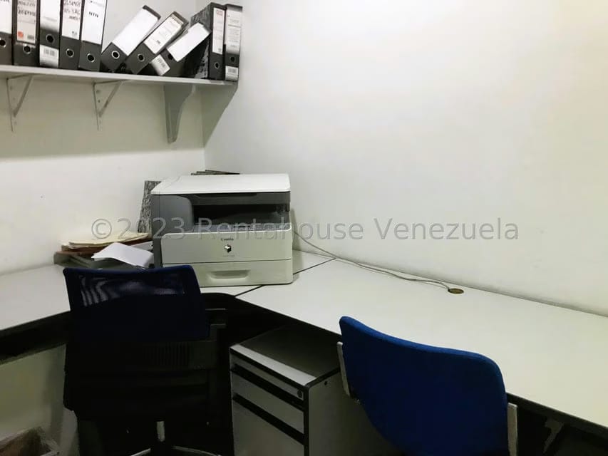 Comercial (Local Comercial) en Venta en Santa Eduvigis, Distrito Metropolitano - 11