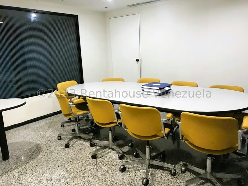 Comercial (Local Comercial) en Venta en Santa Eduvigis, Distrito Metropolitano - 17