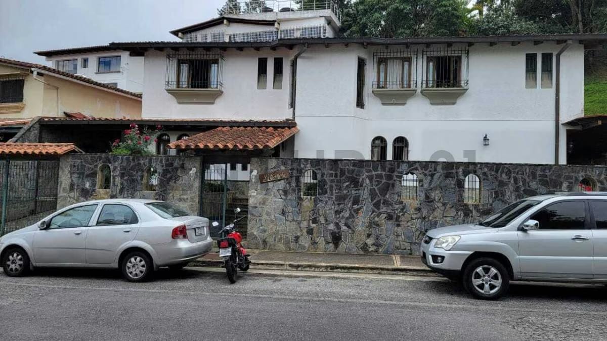 En venta Casa-Quinta en Los Naranjos del municipio el Hatillo - 2