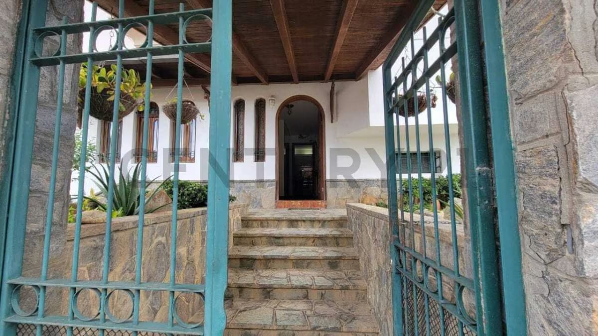 En venta Casa-Quinta en Los Naranjos del municipio el Hatillo - 3