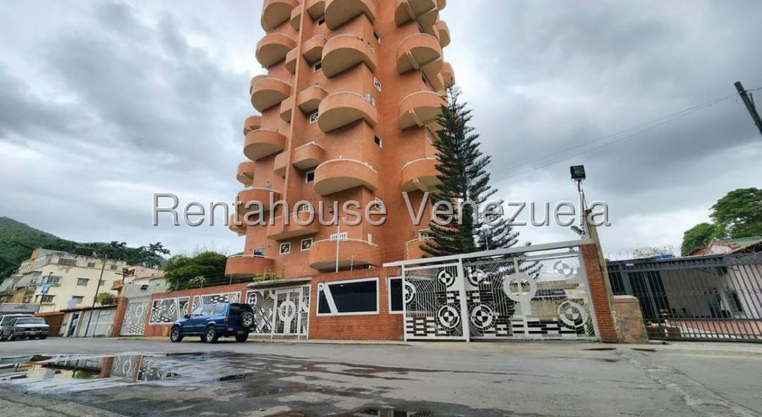Apartamento (Duplex) en Venta en El Paraiso, Distrito Metropolitano
