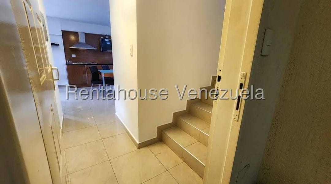 Apartamento (Duplex) en Venta en El Paraiso, Distrito Metropolitano - 17