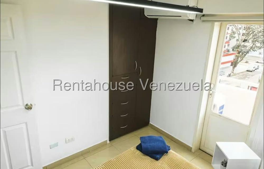 Apartamento (Duplex) en Venta en El Paraiso, Distrito Metropolitano - 19