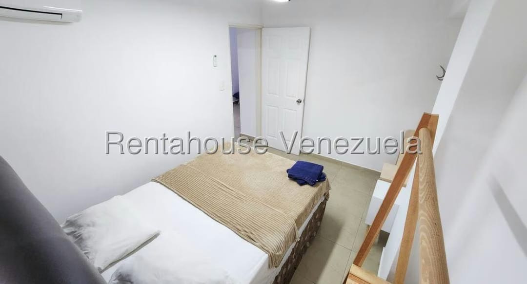 Apartamento (Duplex) en Venta en El Paraiso, Distrito Metropolitano - 20