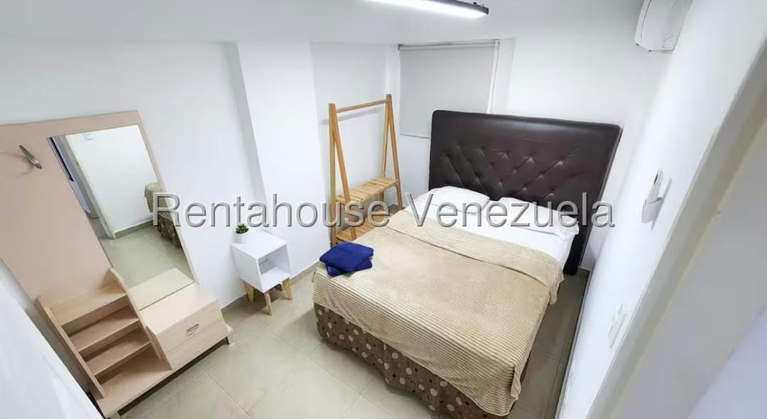 Apartamento (Duplex) en Venta en El Paraiso, Distrito Metropolitano - 21