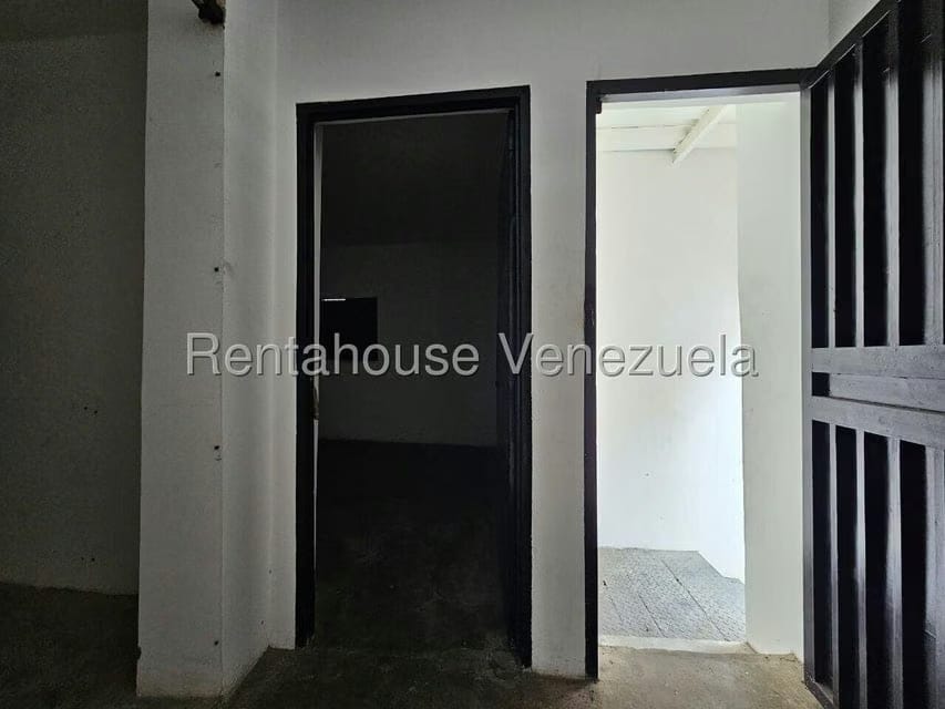 Comercial (Local Comercial) en Venta en El Hatillo, Distrito Metropolitano - 32