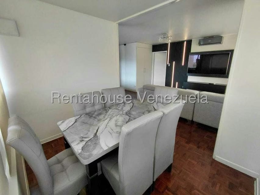 Apartamento (1 Nivel) en Alquiler en Santa Fe Sur, Distrito Metropolitano - 11