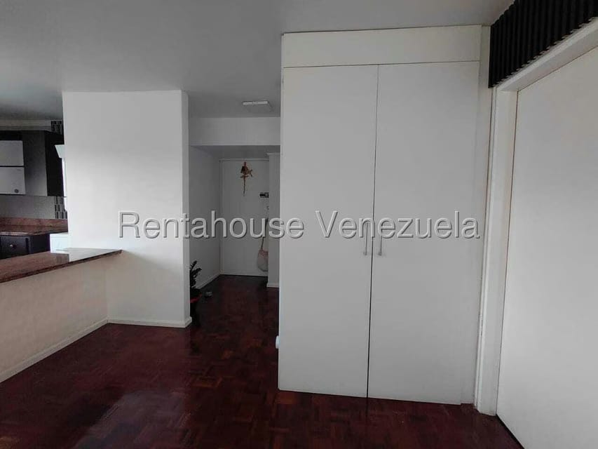 Apartamento (1 Nivel) en Alquiler en Santa Fe Sur, Distrito Metropolitano - 13