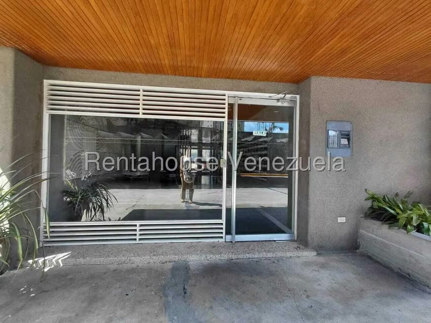 Apartamento (1 Nivel) en Alquiler en Santa Fe Sur, Distrito Metropolitano - 3