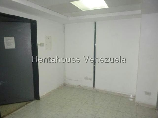 Comercial (Oficina) en Alquiler en La Urbina, Distrito Metropolitano - 3